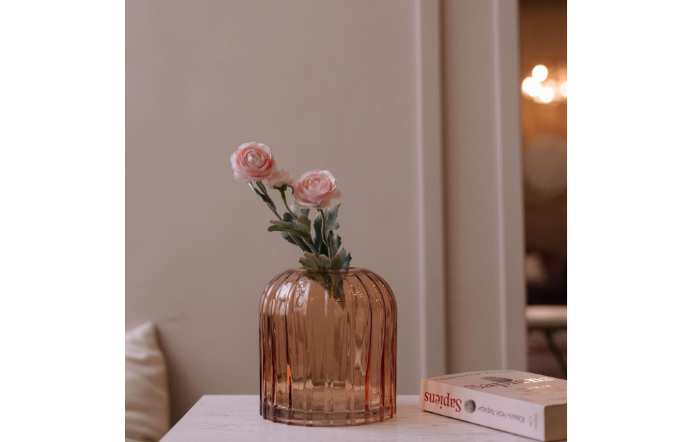 Вазы - изображение №4 "Декоративная ваза из стекла Рельеф, "  на www.Angstrem-mebel.ru