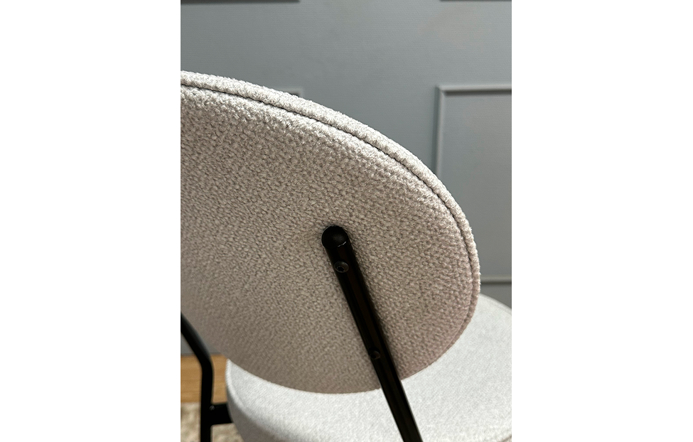 Кухонные стулья - изображение №5 "Стул Орпен серебристый / опоры черные"  на www.Angstrem-mebel.ru