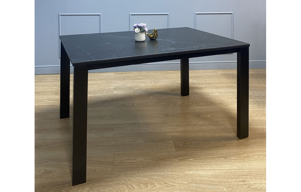 Обеденные столы - изображение №8 "Стол обеденный Легро раздвижной черный"  на www.Angstrem-mebel.ru