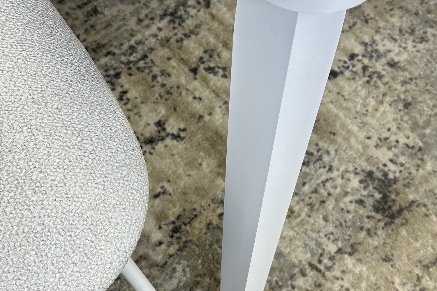 Обеденные столы - изображение №10 "Стол обеденный Орпен опоры белый/столешница белый сатин"  на www.Angstrem-mebel.ru